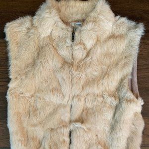 Vintage 1980s Women's Sisters Rabbit Rur and Wool Vest Large